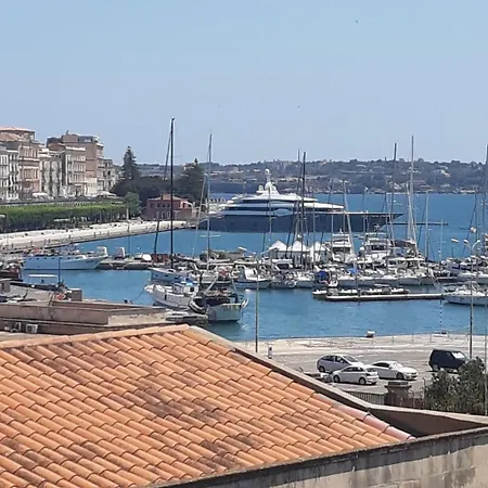 Domus Theresa Iv Vista Ortigia Διαμέρισμα