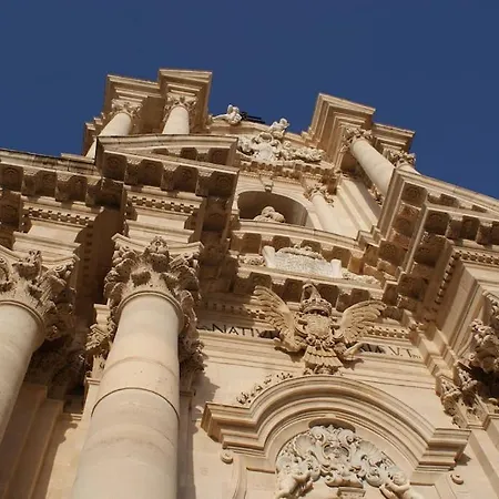 Domus Theresa Iv Syracuse