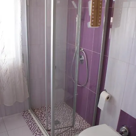Domus Theresa Iv Apartment *