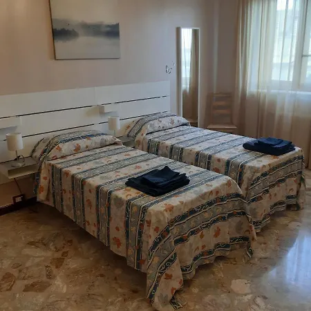 Apartment Domus Theresa Iv Syracuse