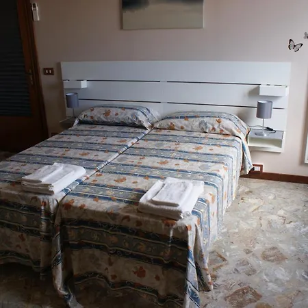 Domus Theresa Iv Apartment