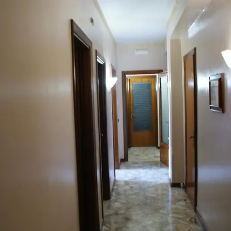 Domus Theresa Iv Apartment